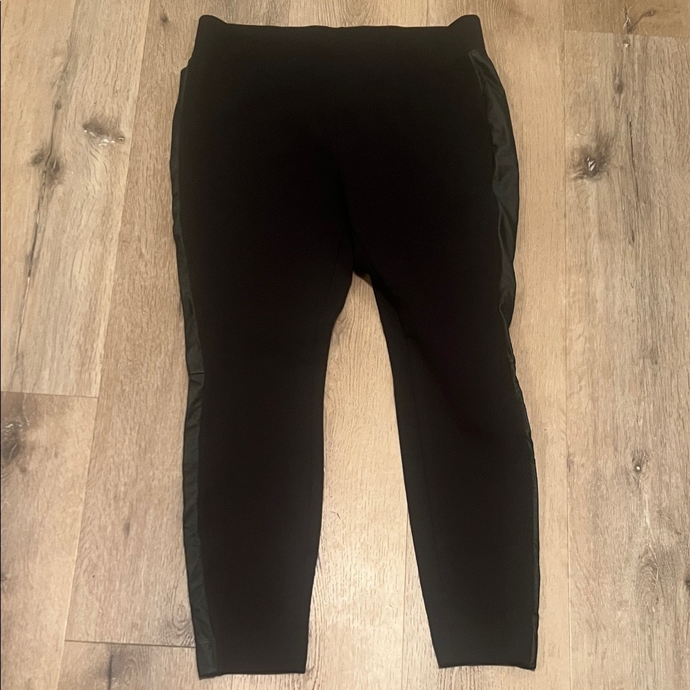White House Black Market Small Short Black Leggings with Side Detail